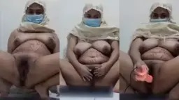 Jameela Lepas Mukenah Ngocok Memek Video by BOKEPSIN